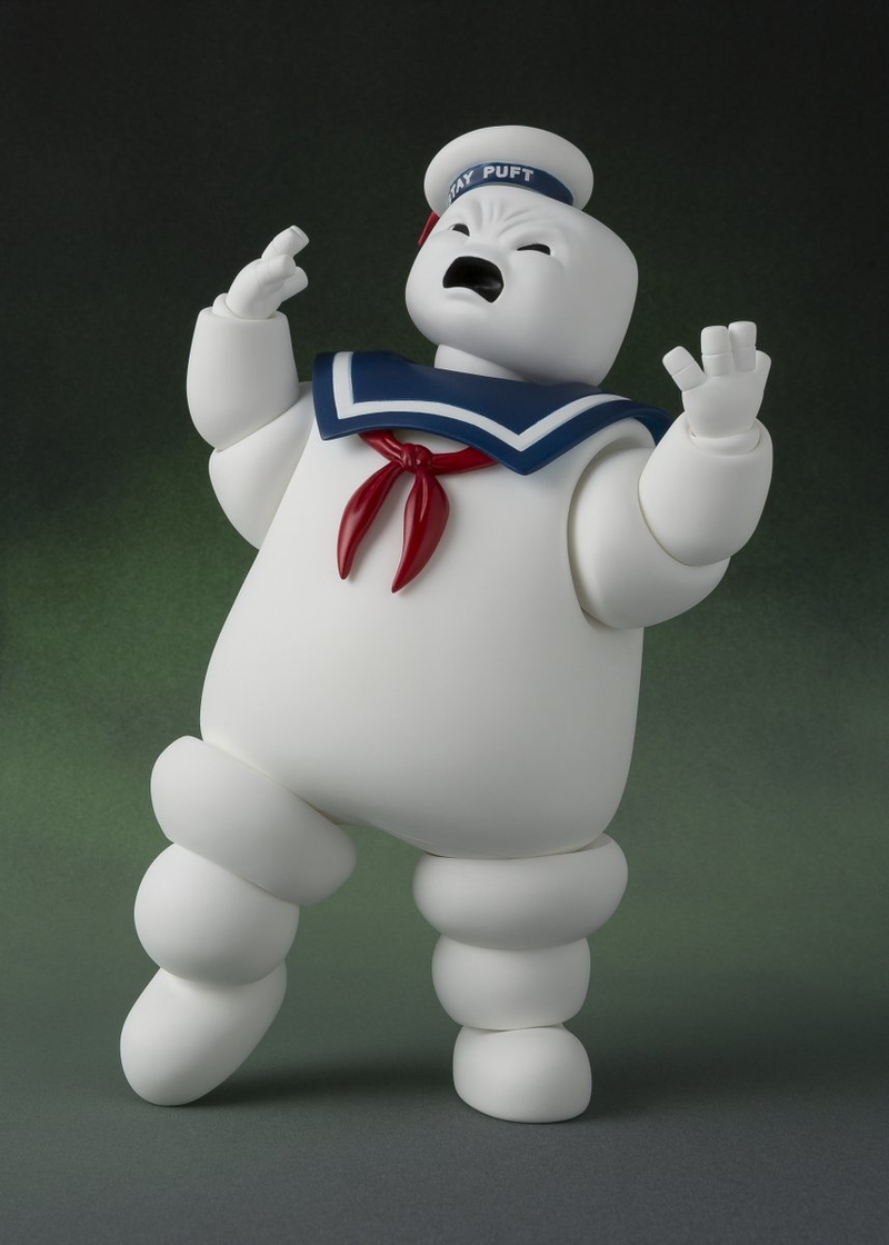 Illustration for article titled Miniature Plastic Cities Will Tremble Before Figuarts' Stay Puft Marshmallow Man